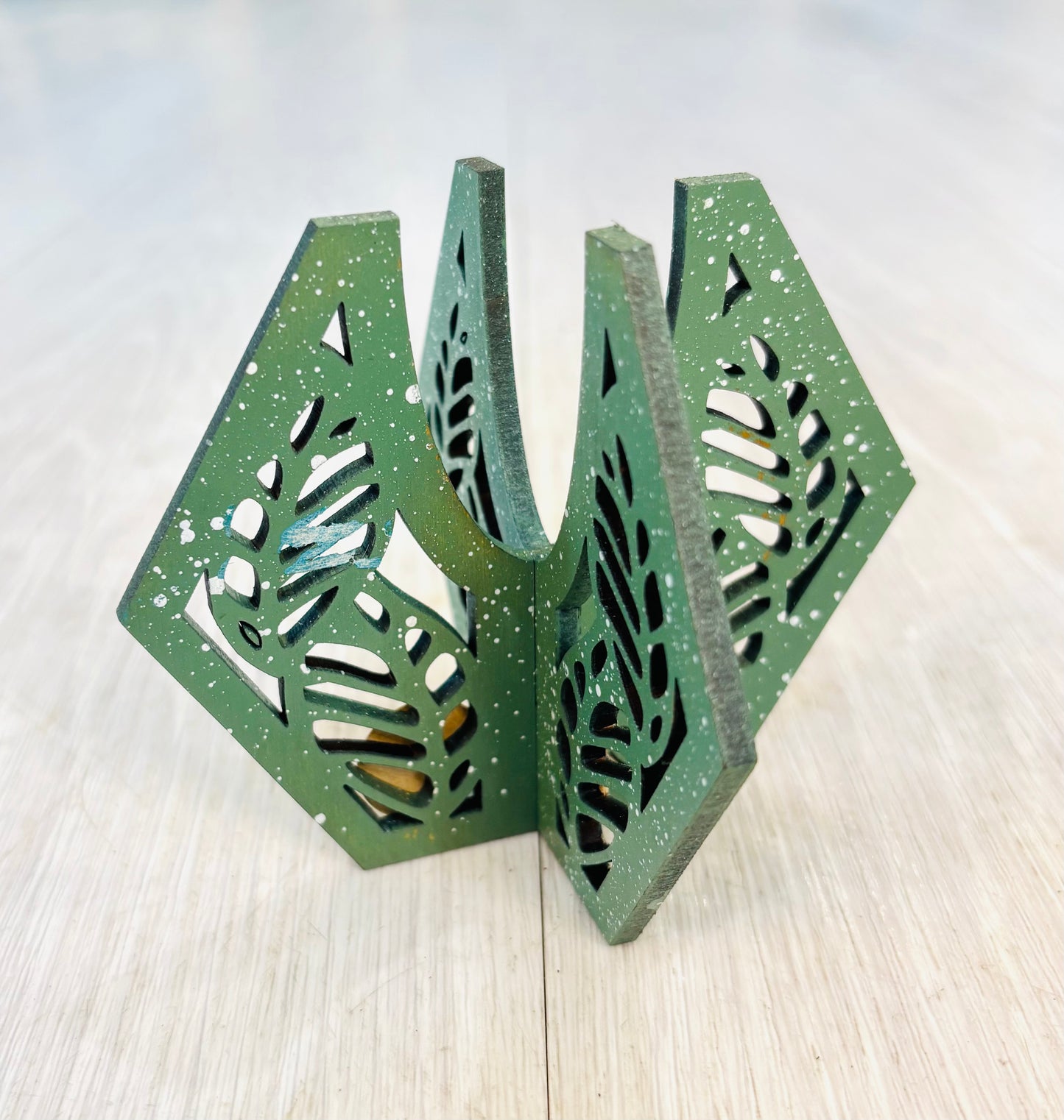 Silva & Ore Table Top Cross Hatch Airplant Holder