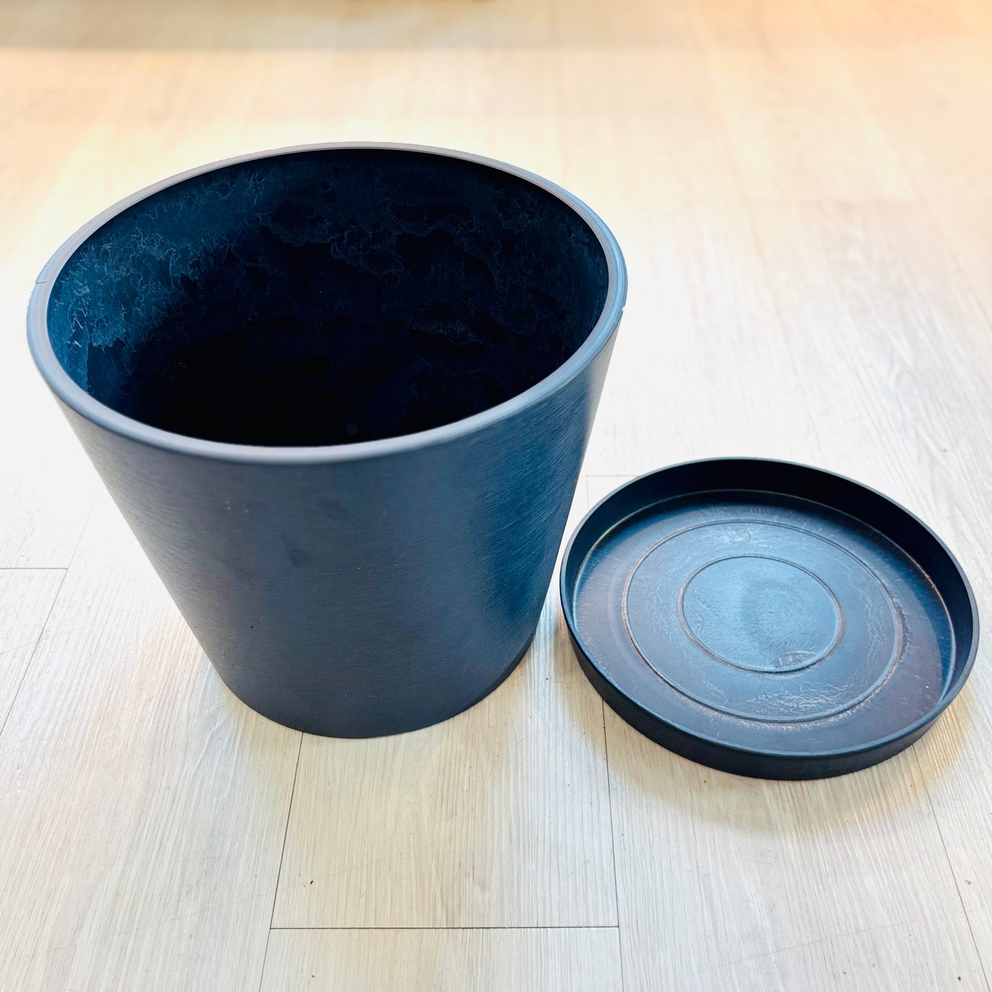 Midnight Eco Pot