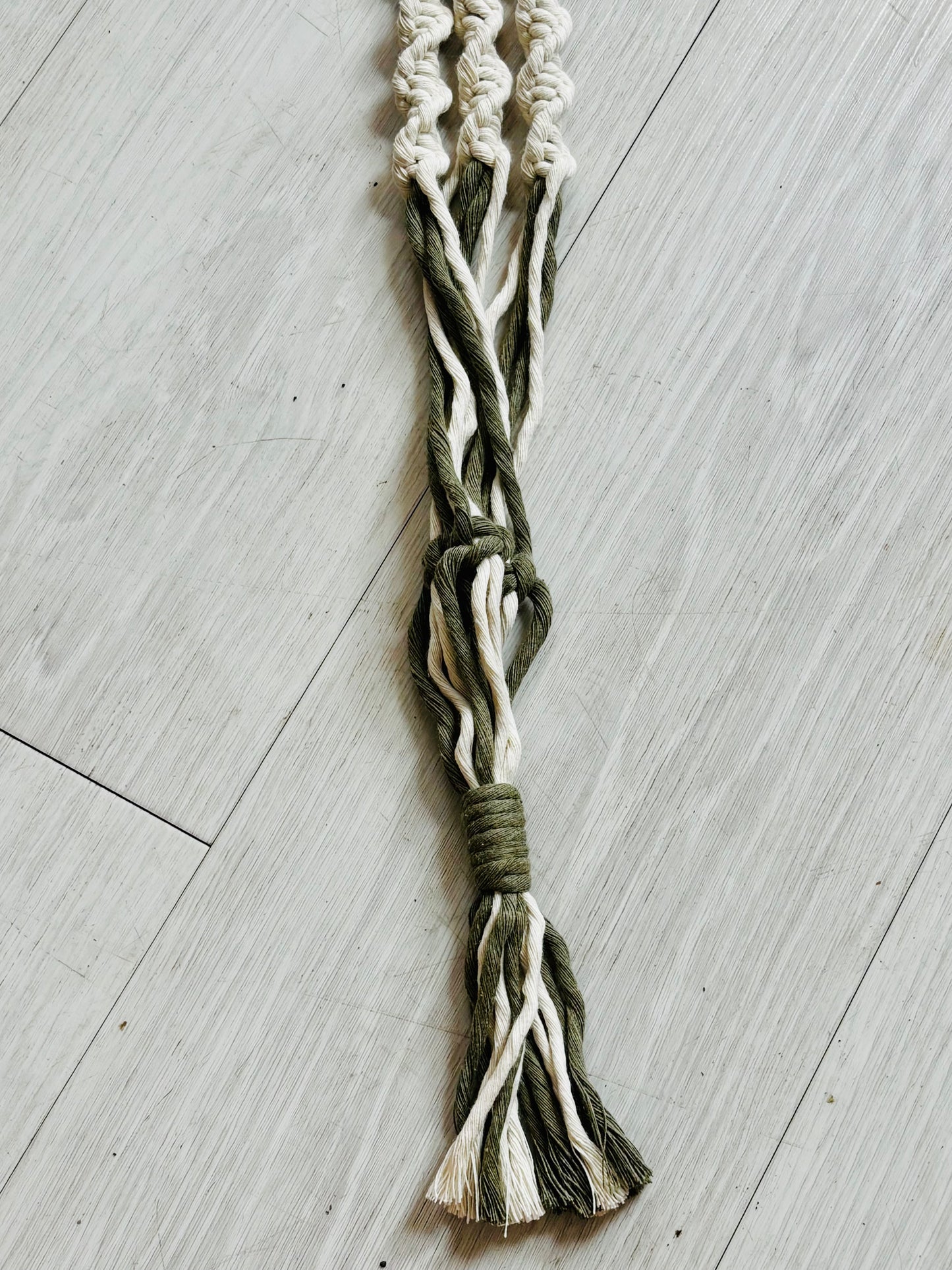 The Shine Effect - Macrame Plant Holder - Large Twisted