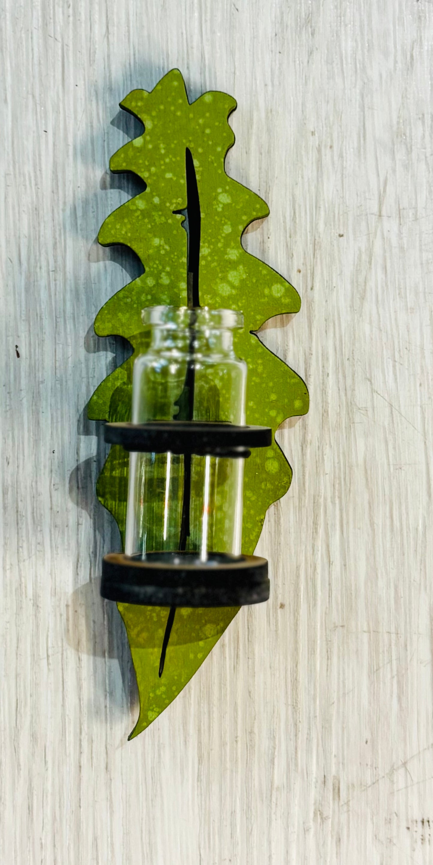 Silva & Ore Single Leaf One Vile Propagation Station Magnet