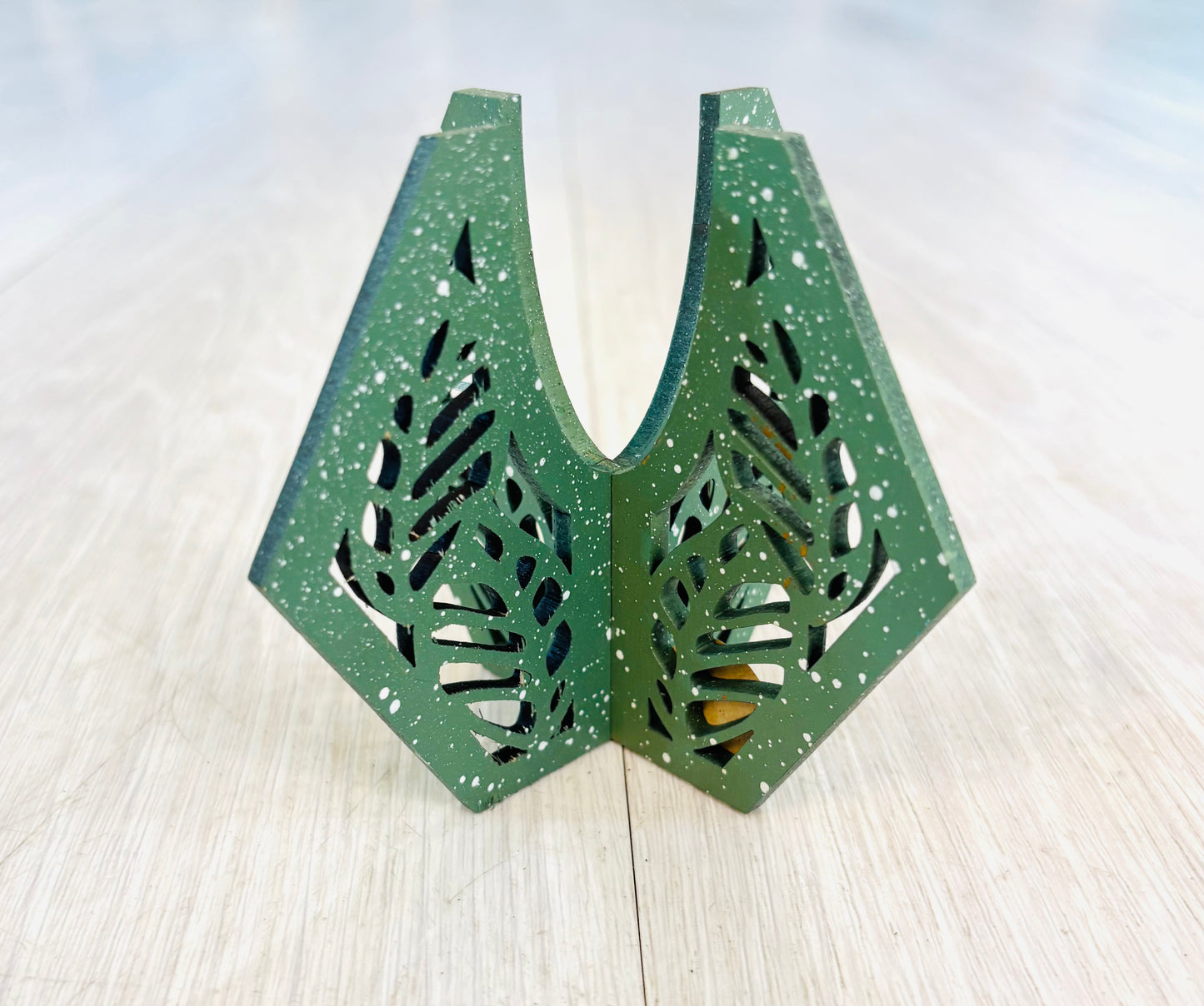 Silva & Ore Table Top Cross Hatch Airplant Holder