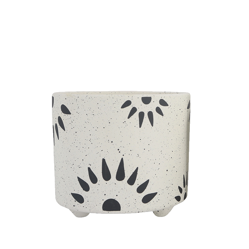 Hovda Footed Planter